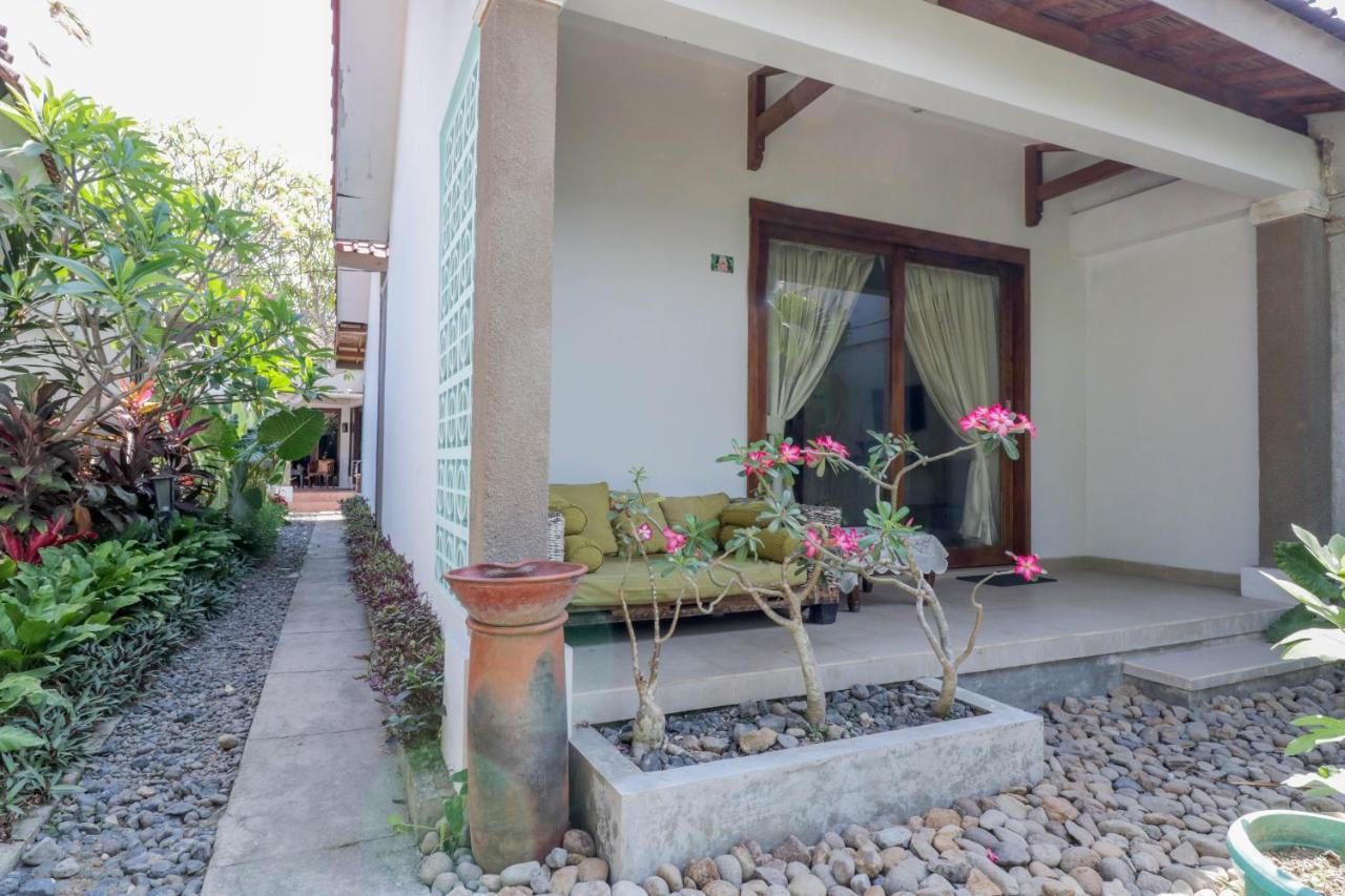 Oyo 1757 Villa Dende Ломбок Экстерьер фото